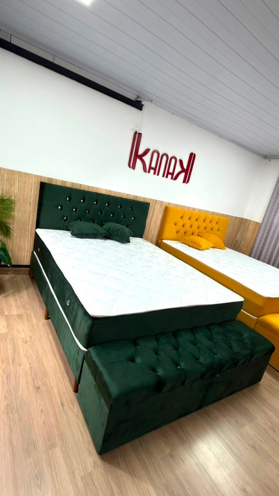 casal sem pillow top - verde showroom com recamier