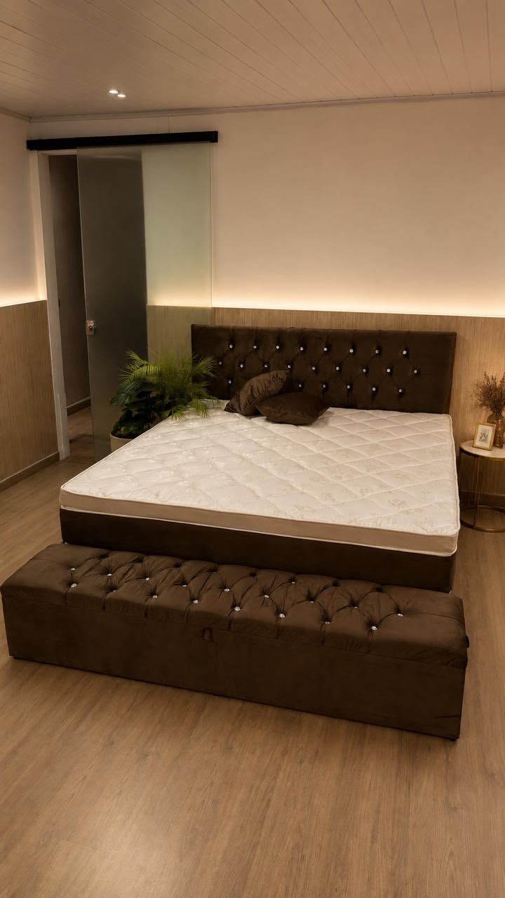 kingsize com pillow top - marrom suite porta de vidro com recamier (720p)