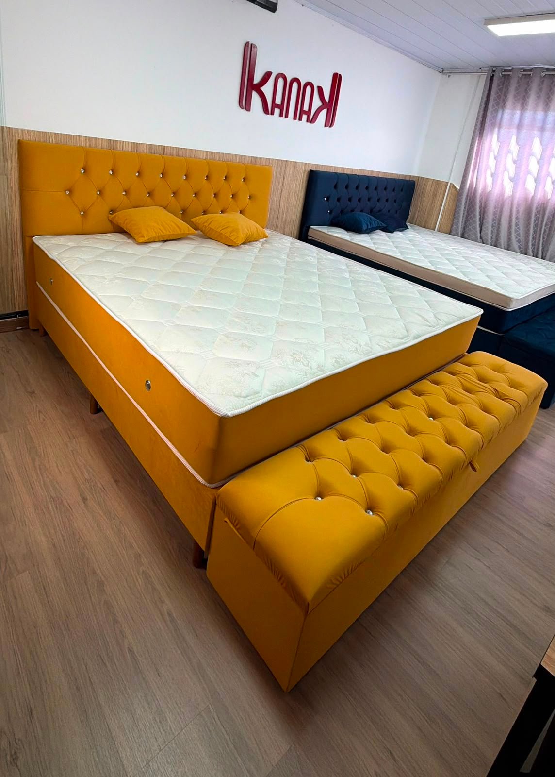 kingsize sem pillow top - mostarda showroom com recamier