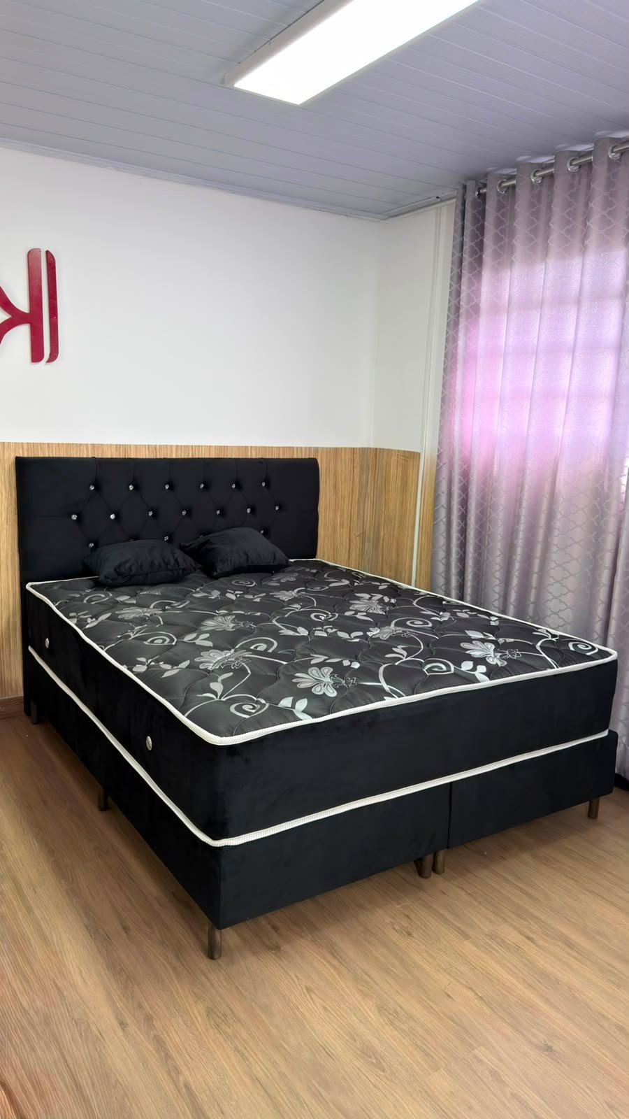 kingsize sem pillow top - preto showroom sem recamier