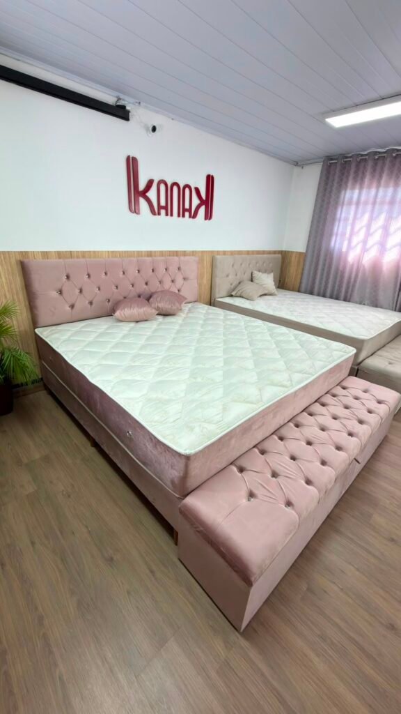 queensize sem pillow top - rose showroom com recamier